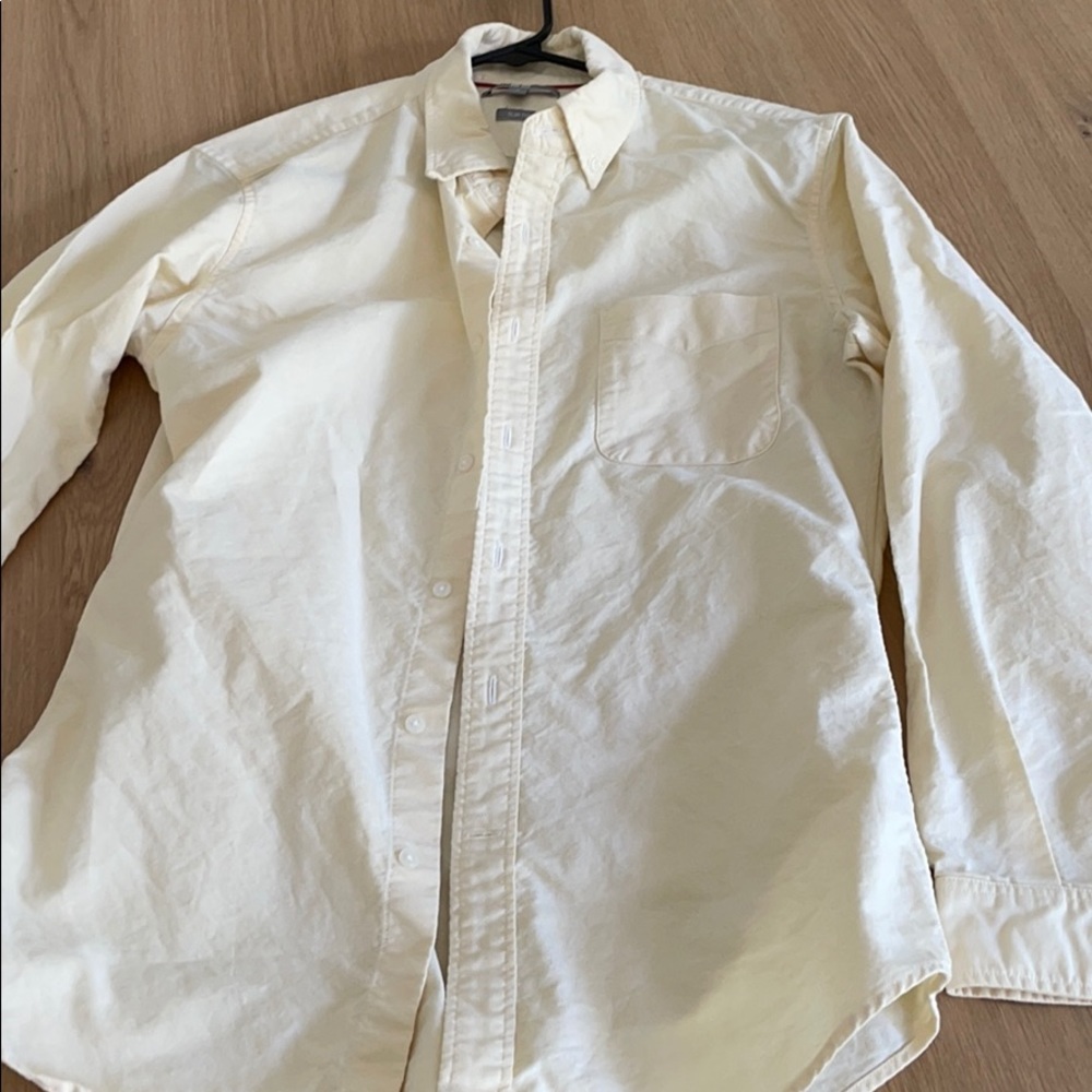 Uniqlo light yellow Oxford button down